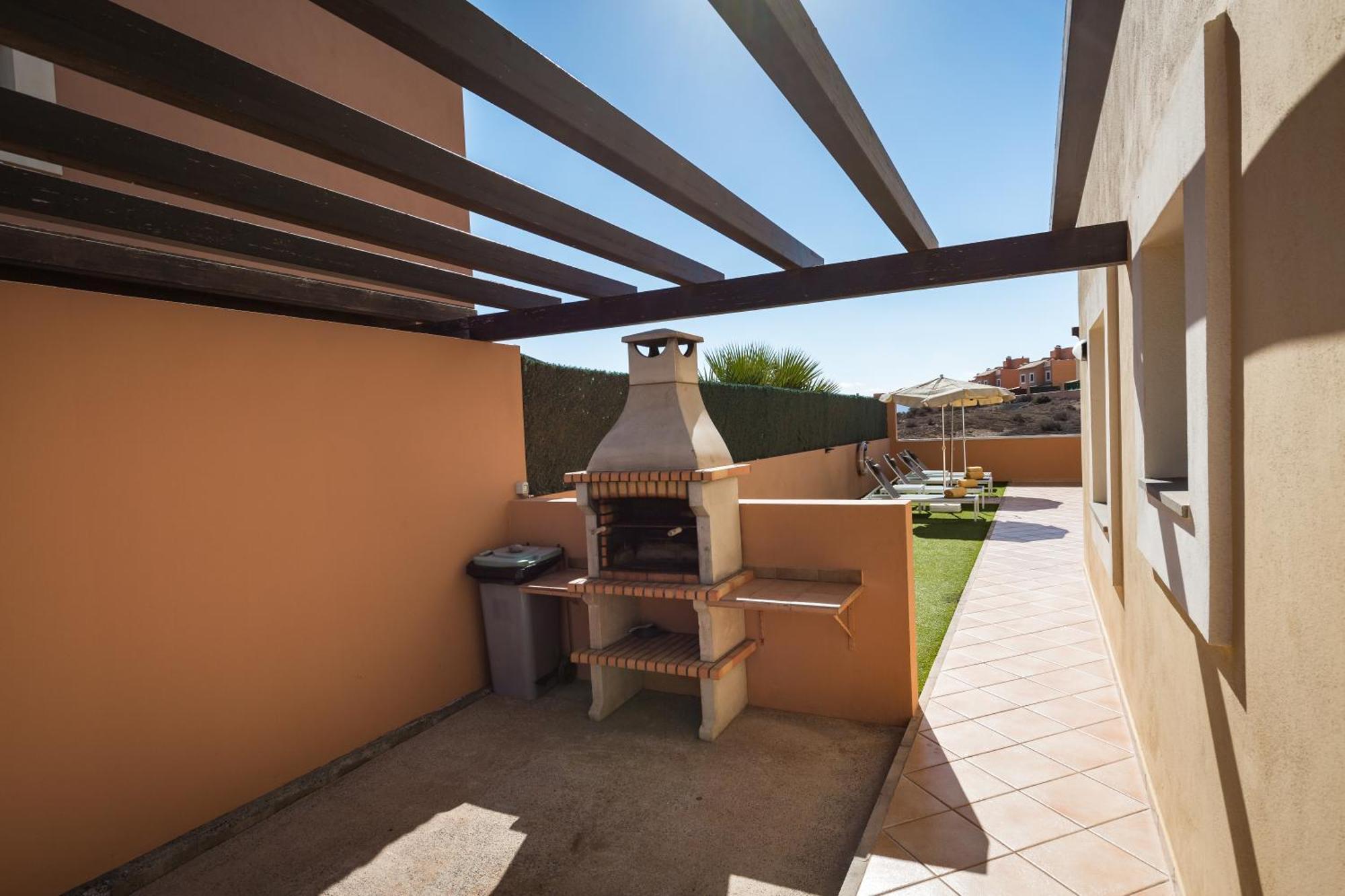 Home2Book Private Pool & Terrace, Aloha Sun Villa كوراليهو المظهر الخارجي الصورة