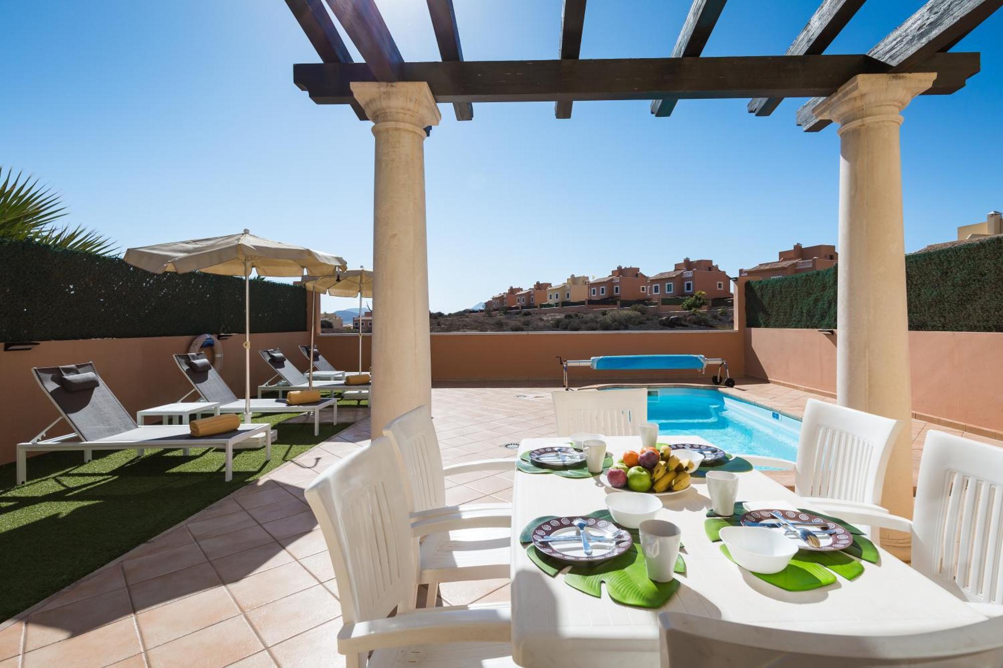 Home2Book Private Pool & Terrace, Aloha Sun Villa كوراليهو المظهر الخارجي الصورة